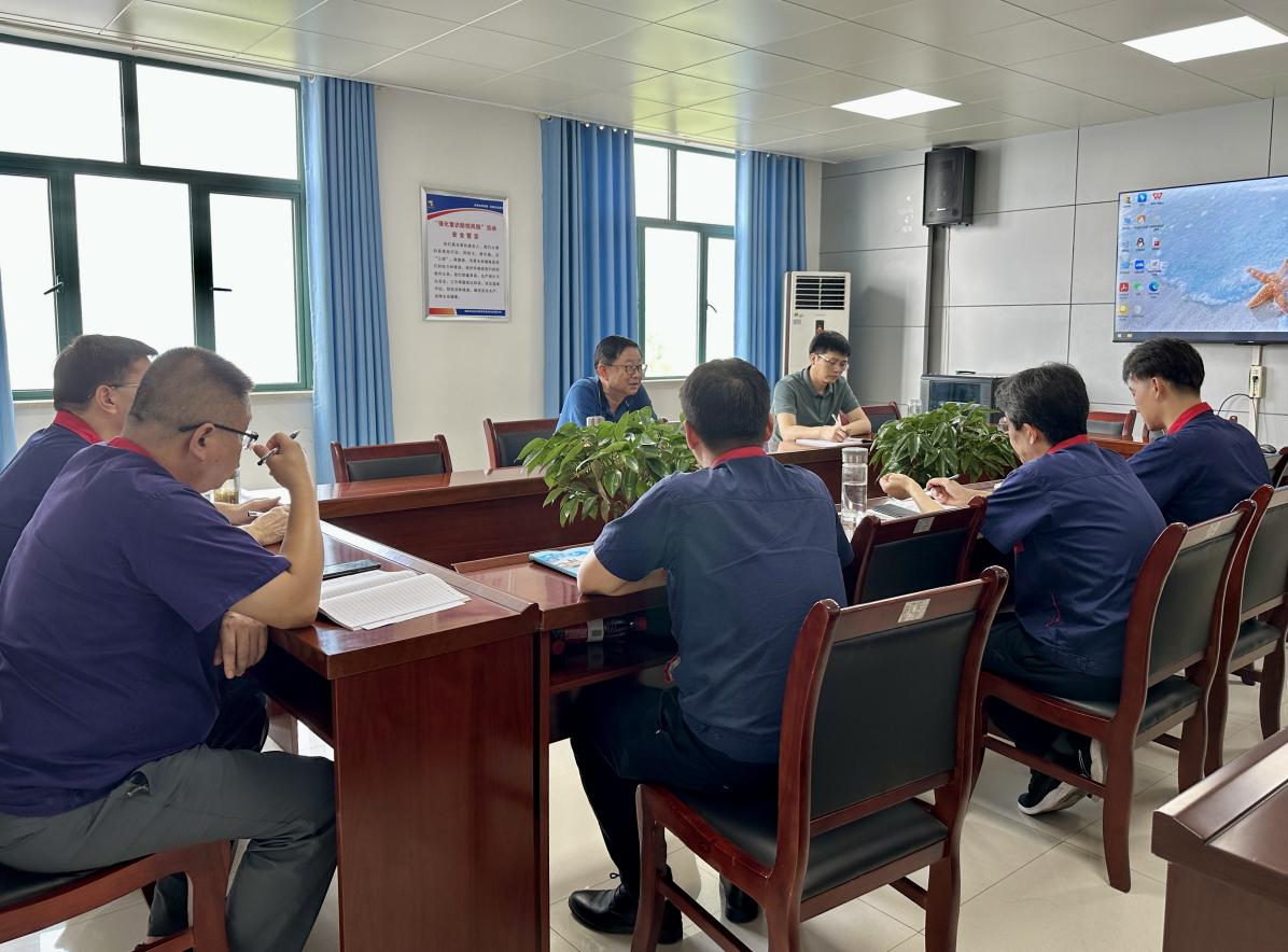 王伍升到建材公司調研 王伍升到建材公司調研